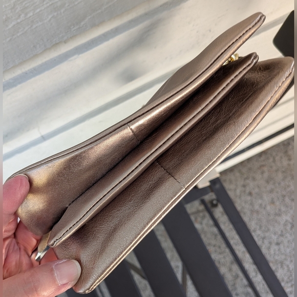 Poppy Barley 3 In 1 Champagne Leather Wristlet/crossbody Bag - Picture 4 of 4